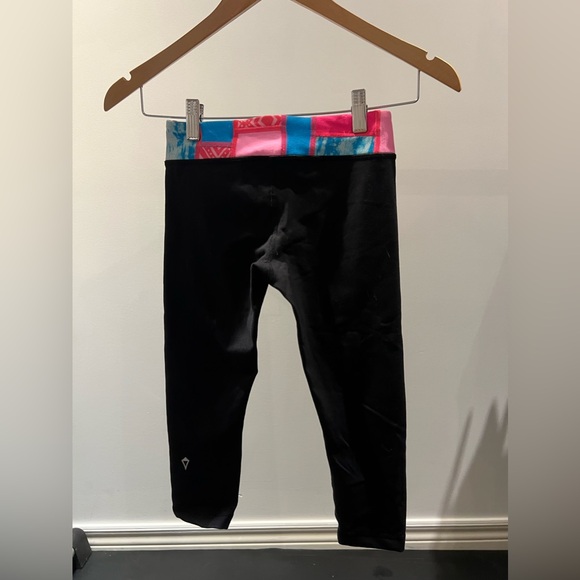 Ivivva Capris Pant - Picture 2 of 2